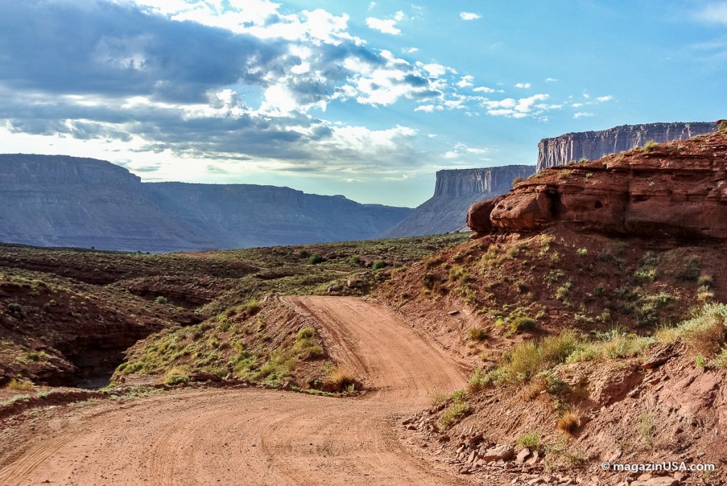 Moab Chicken Corners Trail