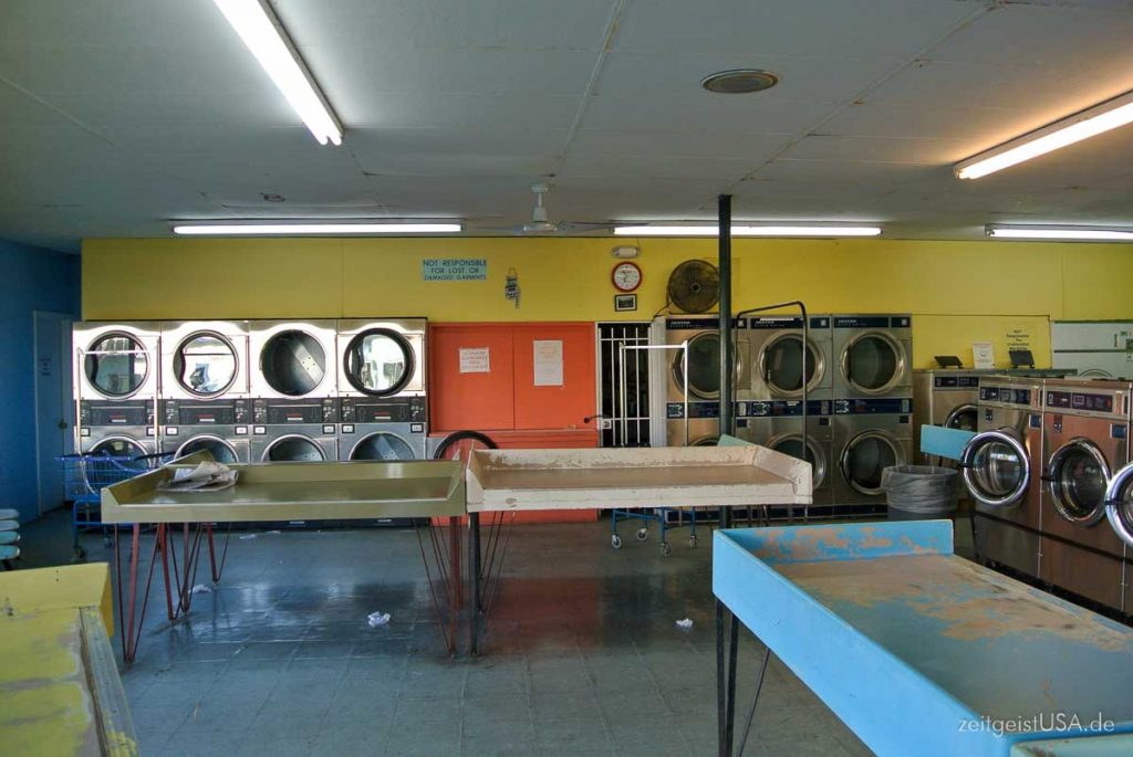 Waschsalon in den USA: Coin Laundry